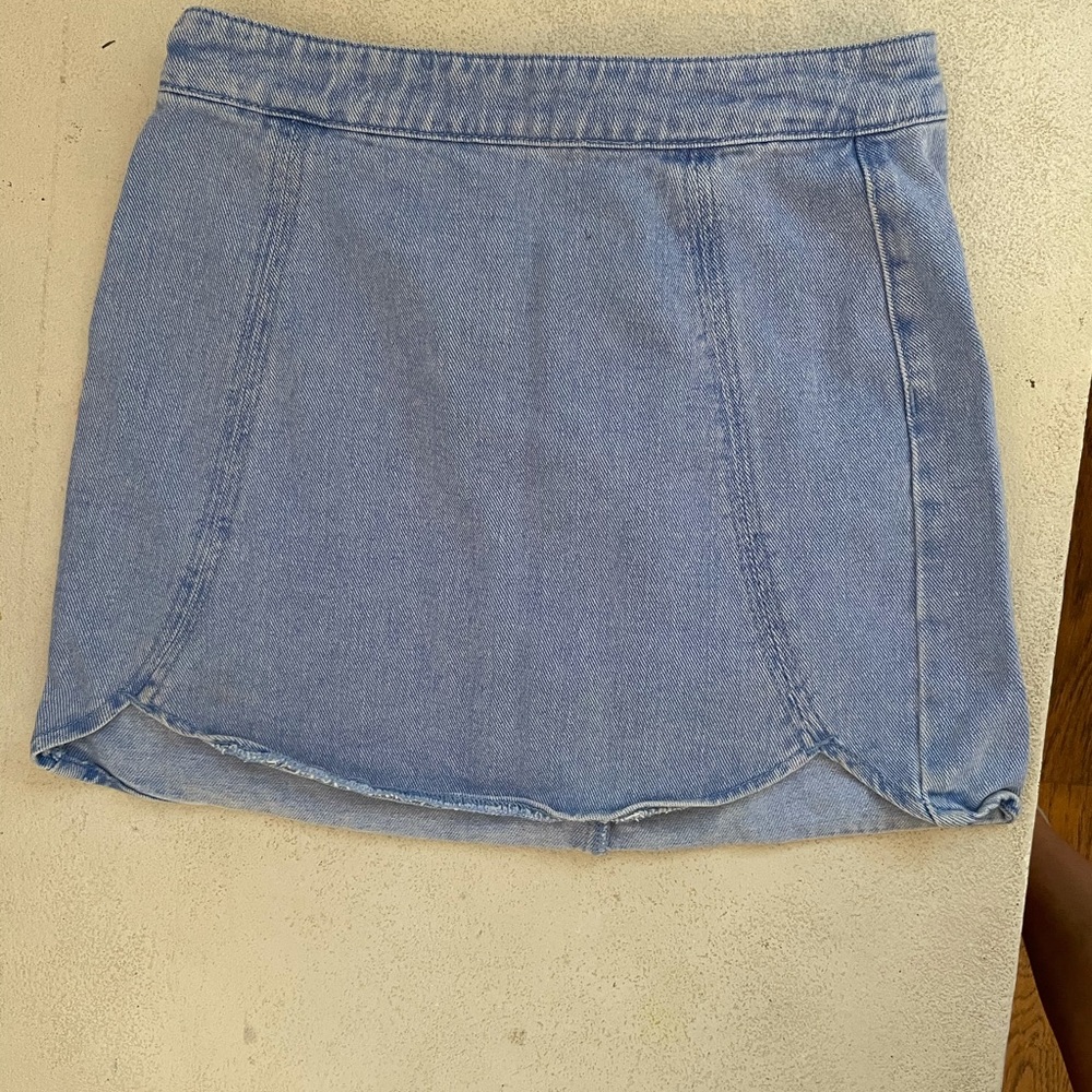 KENDALL + KYLIE Scalloped Jean Skirt